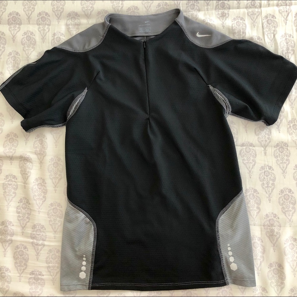 Nike woman cycling top size SMALL